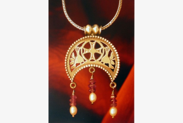 Pierced byzantine jewellery